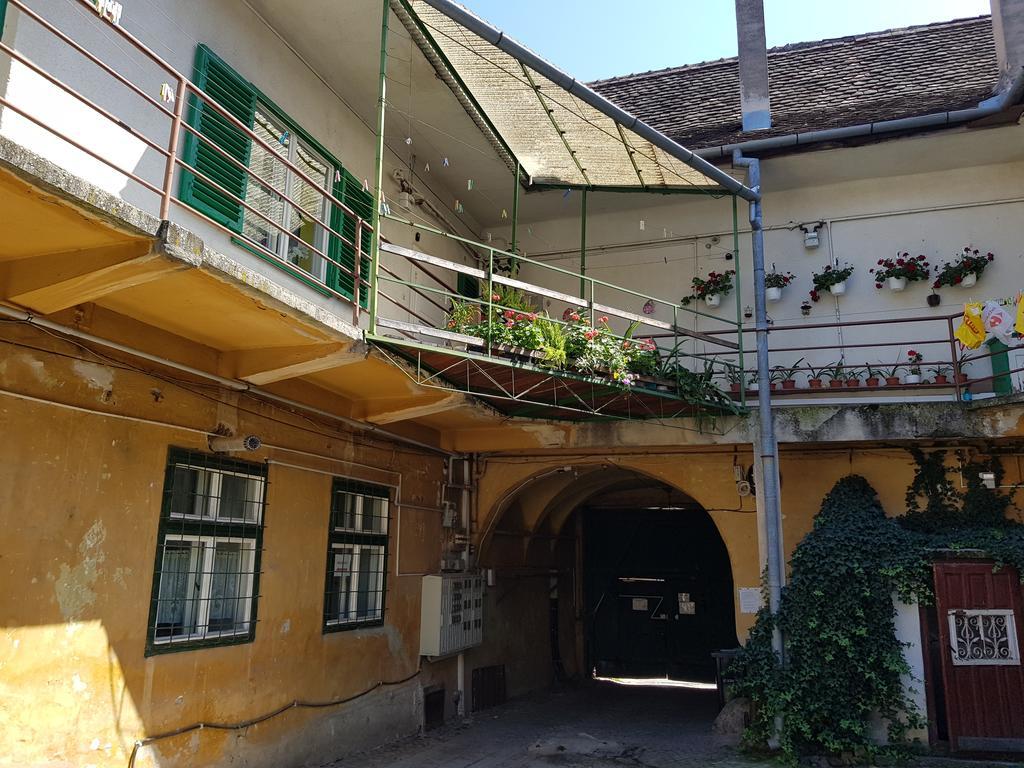 Luk Old Town Apartment Sibiu Exterior photo